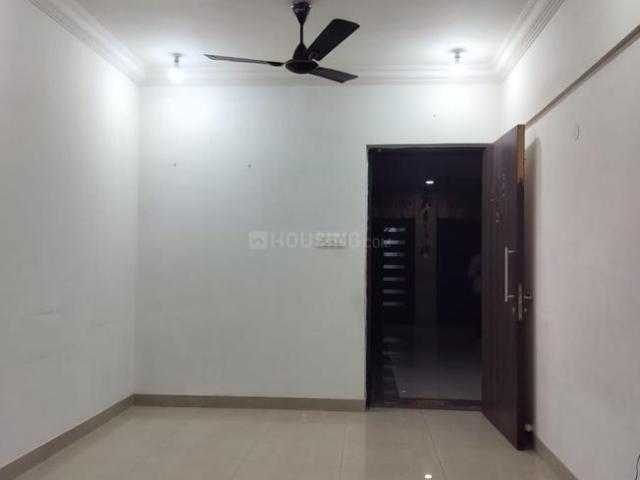2.5 BHK Apartment in Kandivali West for resale Mumbai. The reference number is 19827366