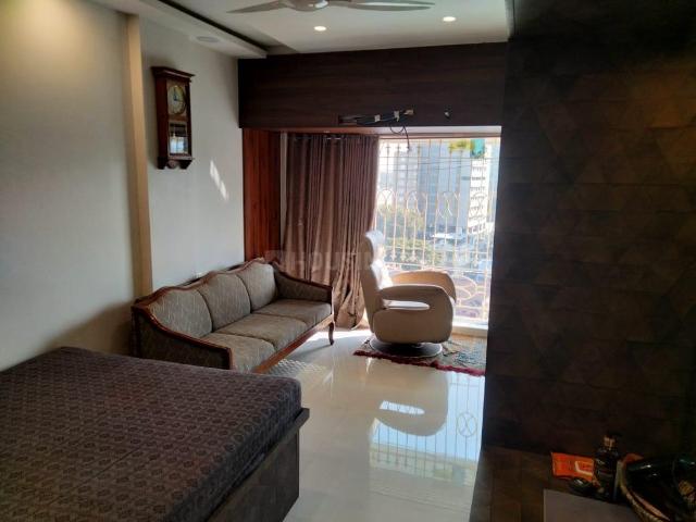2.5 BHK Apartment in Khar West for resale Mumbai. The reference number is 19423335