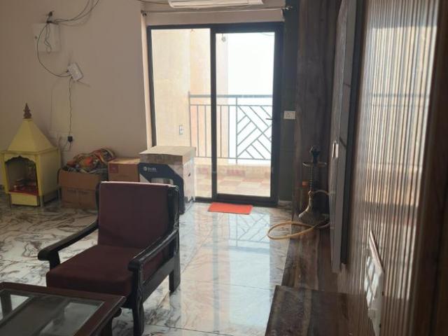 2.5 BHK Apartment in Lal Kuan for rent Ghaziabad. The reference number is 19798514