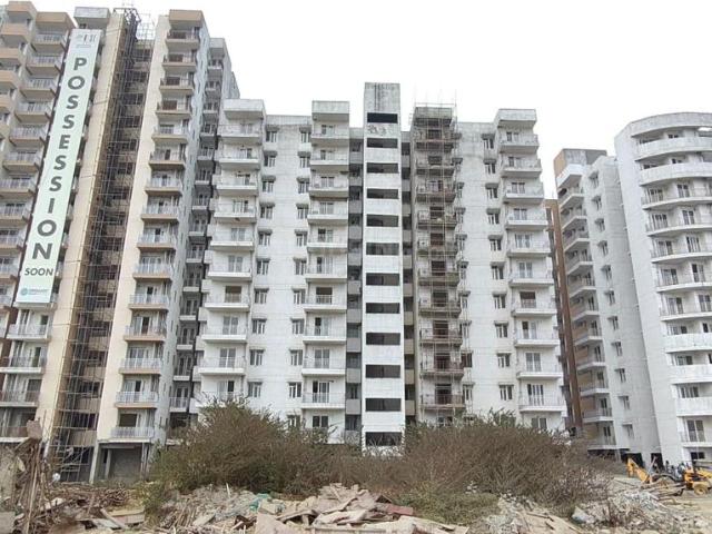 2.5 BHK Apartment in Lal Kuan for resale Ghaziabad. The reference number is 20313551