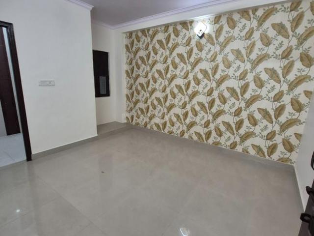 2.5 BHK Apartment in Mahavir Enclave for resale New Delhi. The reference number is 20247846