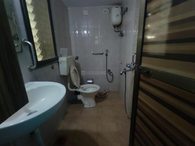 2.5 BHK Apartment in Malad West for rent Mumbai. The reference number is 20504473