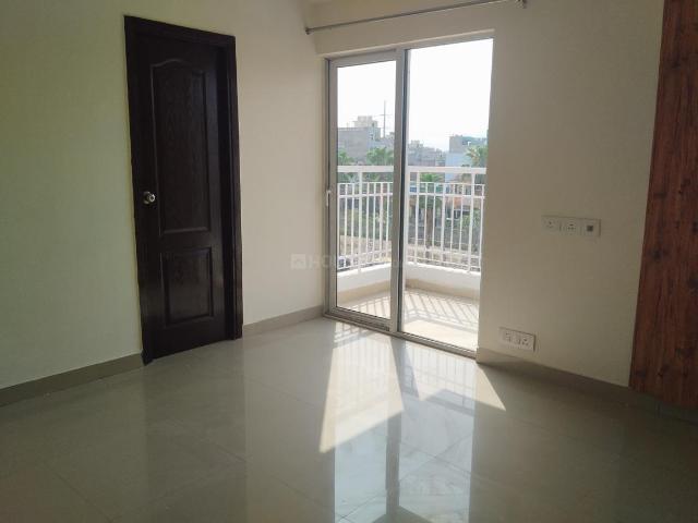 2.5 BHK Apartment in Noida Extension for rent Greater Noida. The reference number is 17270554