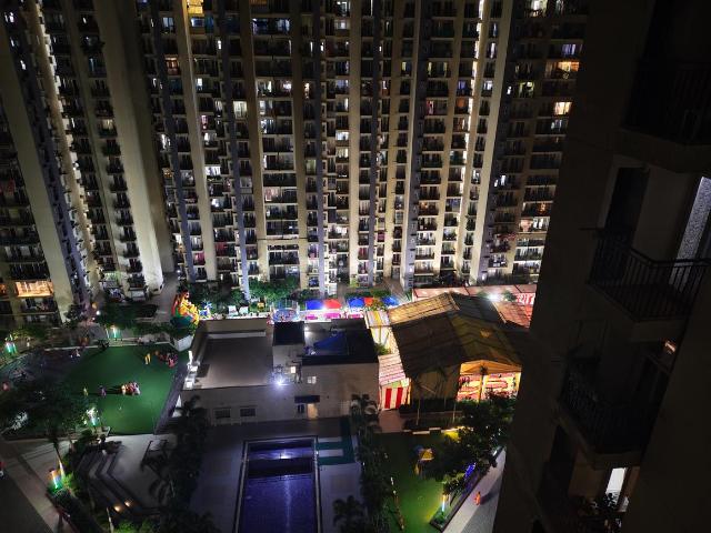 2.5 BHK Apartment in Noida Extension for rent Greater Noida. The reference number is 18477344
