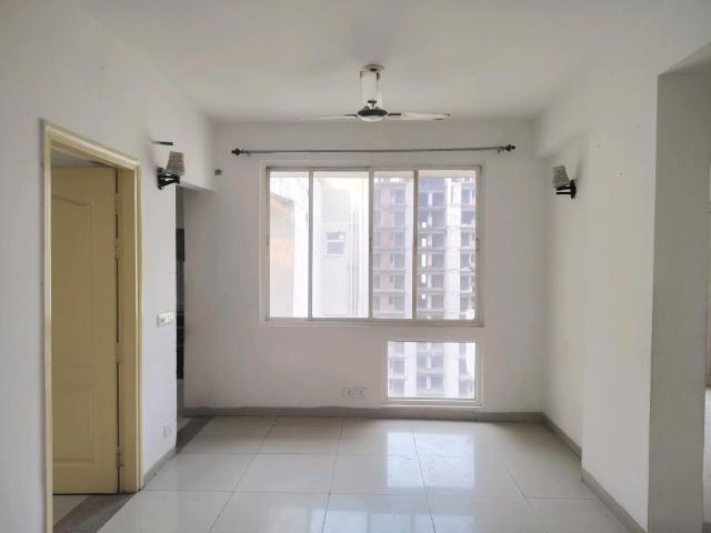 2.5 BHK Apartment in Noida Extension for rent Greater Noida. The reference number is 18530029