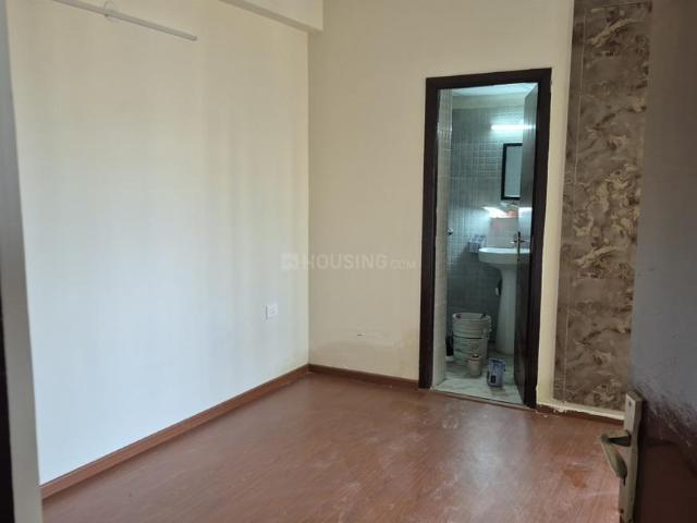 2.5 BHK Apartment in Noida Extension for rent Greater Noida. The reference number is 19599412