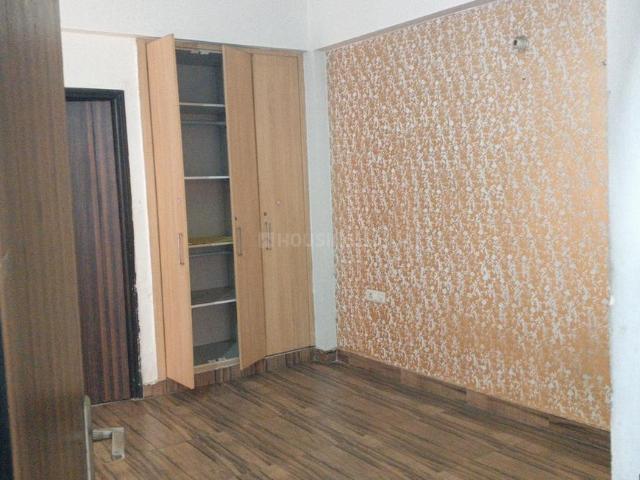 2.5 BHK Apartment in Noida Extension for rent Greater Noida. The reference number is 19716339