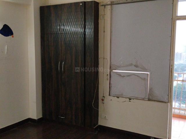 2.5 BHK Apartment in Noida Extension for rent Greater Noida. The reference number is 19871392