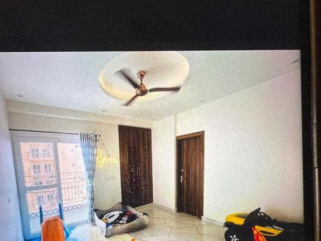 2.5 BHK Apartment in Noida Extension for rent Greater Noida. The reference number is 19900258