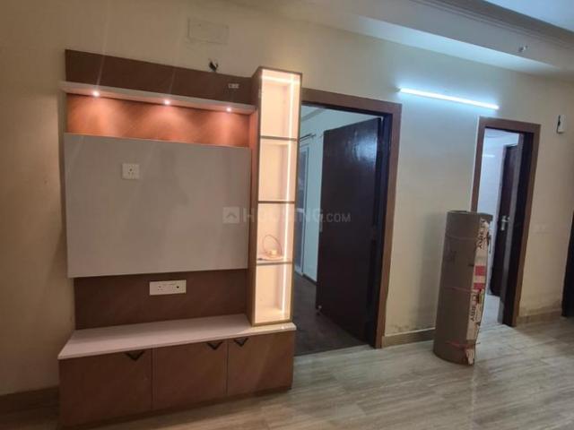 2.5 BHK Apartment in Noida Extension for rent Greater Noida. The reference number is 20396346