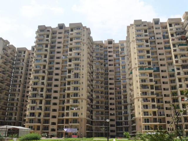 2.5 BHK Apartment in Noida Extension for rent Greater Noida. The reference number is 20533188