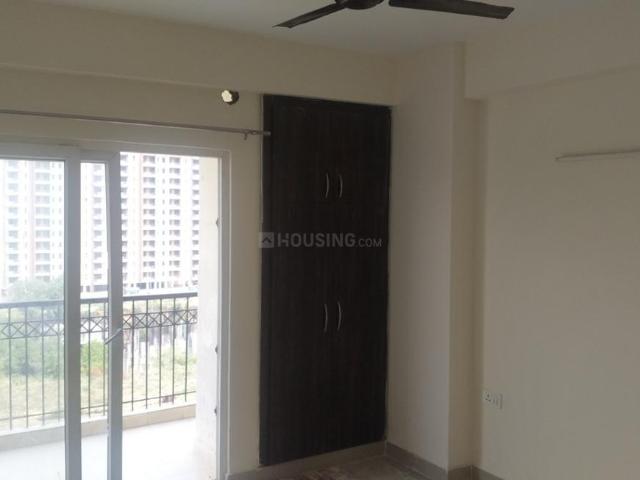 2.5 BHK Apartment in Noida Extension for rent Greater Noida. The reference number is 20640968