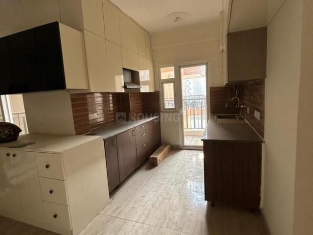 2.5 BHK Apartment in Noida Extension for rent Greater Noida. The reference number is 20611248