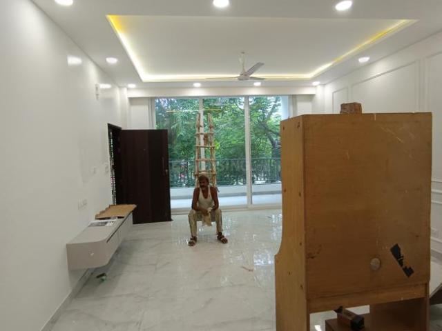 2.5 BHK Apartment in Paschim Vihar for rent New Delhi. The reference number is 19883990
