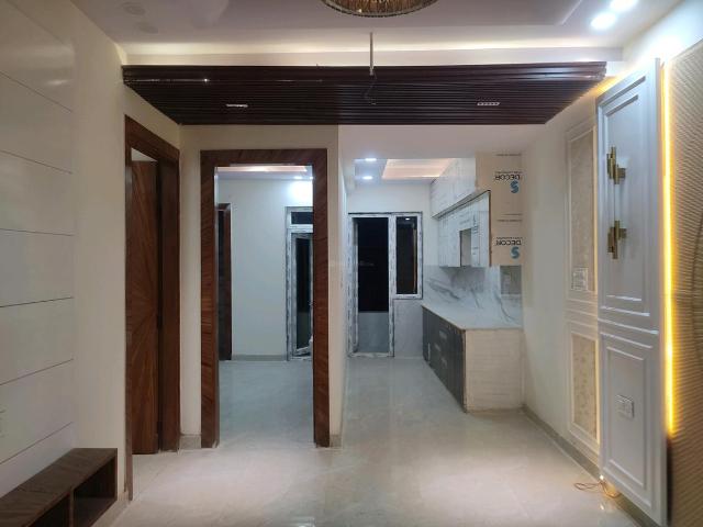 2.5 BHK Apartment in Sector 104 for resale Noida. The reference number is 18854938