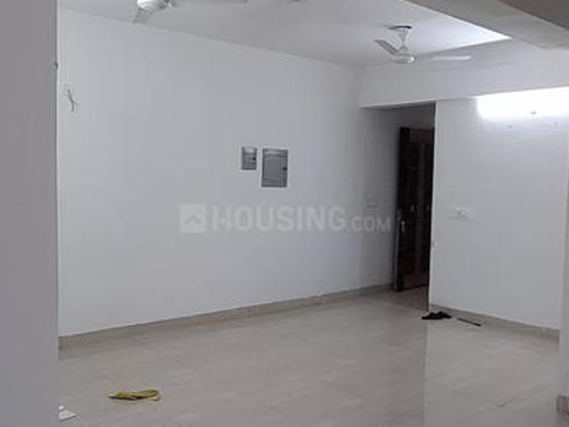 2.5 BHK Apartment in Sector 119 for resale Noida. The reference number is 19940640