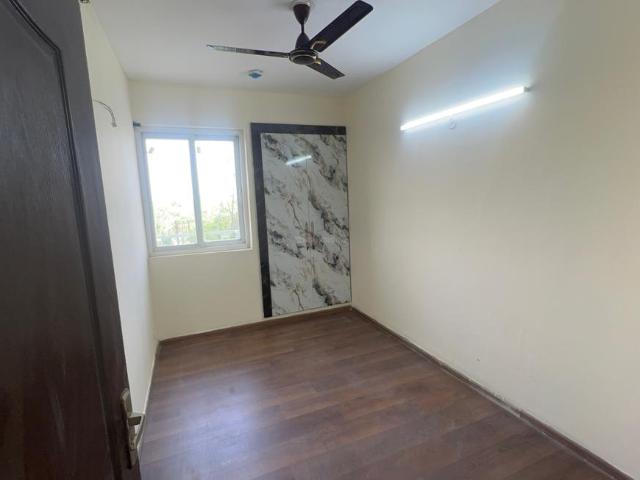 2.5 BHK Apartment in Sector 110 for rent Noida. The reference number is 20405660