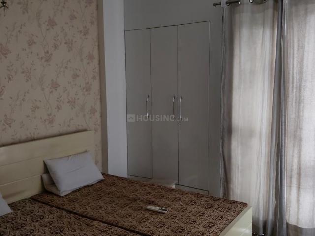 2.5 BHK Apartment in Sector 137 for rent Noida. The reference number is 19761302