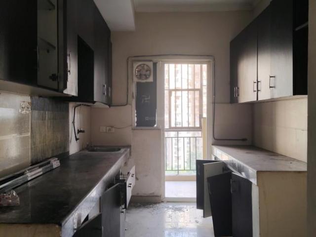 2.5 BHK Apartment in Sector 137 for resale Noida. The reference number is 18132327