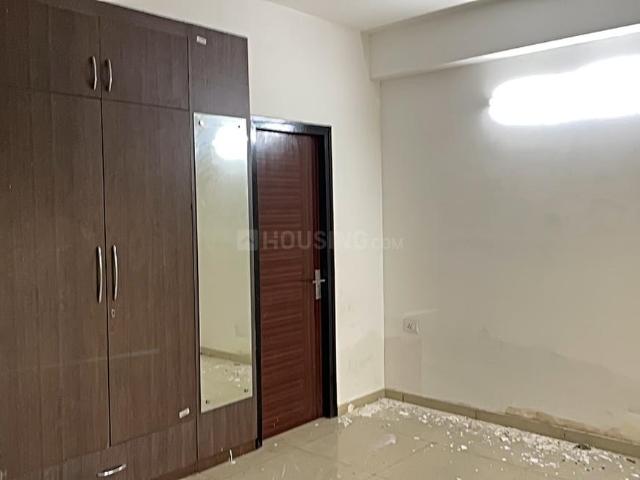 2.5 BHK Apartment in Sector 143 for rent Noida. The reference number is 19926171