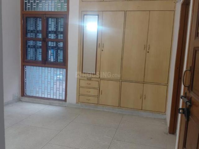2.5 BHK Apartment in Sector 15 for rent Gurgaon. The reference number is 20443280