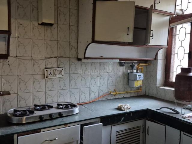 2.5 BHK Apartment in Sector 43 for rent Gurgaon. The reference number is 19410361