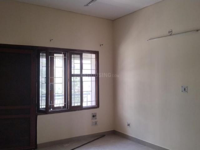 2.5 BHK Apartment in Sector 56 for rent Gurgaon. The reference number is 20041945