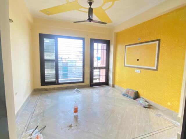 2.5 BHK Apartment in Sector 63 A for rent Noida. The reference number is 20335099