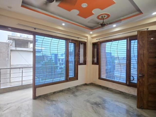 2.5 BHK Apartment in Sector 70 for rent Noida. The reference number is 20508906