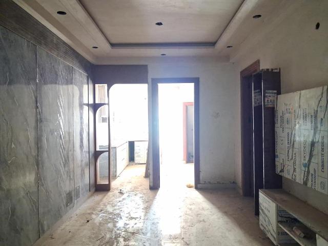 2.5 BHK Apartment in Sector 73 for resale Noida. The reference number is 20423211