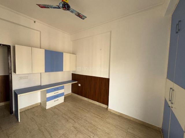 2.5 BHK Apartment in Sector 75 for rent Noida. The reference number is 18891717