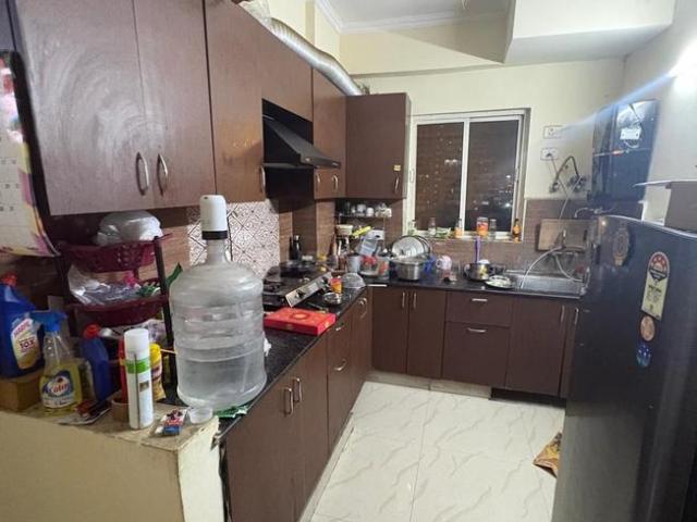2.5 BHK Apartment in Sector 75 for rent Noida. The reference number is 19701431