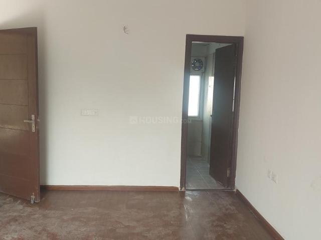 2.5 BHK Apartment in Sector 75 for rent Noida. The reference number is 19880080