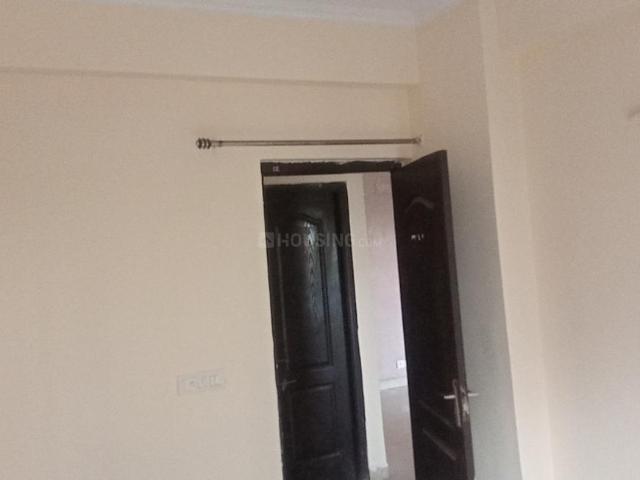 2.5 BHK Apartment in Sector 75 for resale Noida. The reference number is 17918048