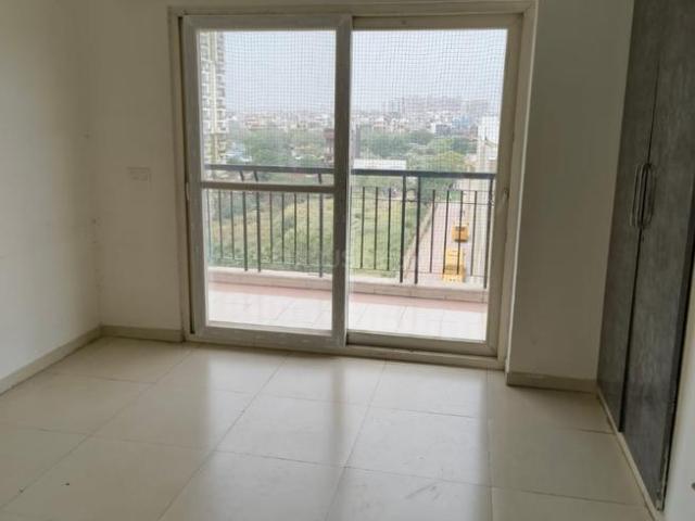 2.5 BHK Apartment in Sector 75 for resale Noida. The reference number is 20552408
