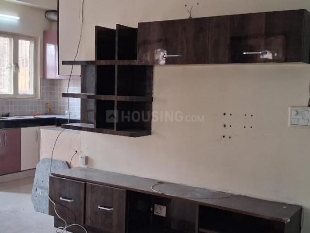 2.5 BHK Apartment in Sector 76 for rent Noida. The reference number is 18761630