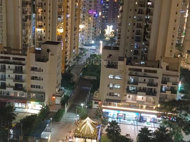 2.5 BHK Apartment in Sector 76 for rent Noida. The reference number is 19413917