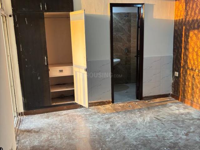 2.5 BHK Apartment in Sector 76 for rent Noida. The reference number is 19696106