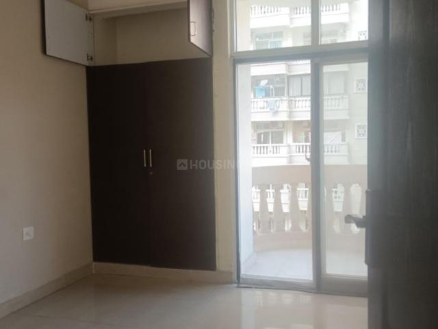 2.5 BHK Apartment in Sector 76 for rent Noida. The reference number is 19829045