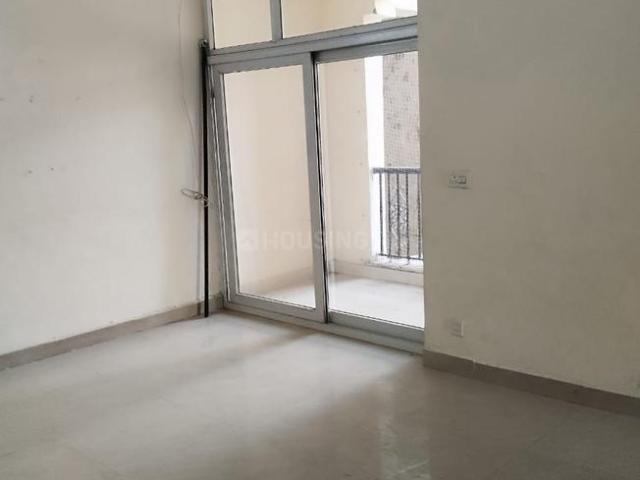 2.5 BHK Apartment in Sector 76 for rent Noida. The reference number is 19343652