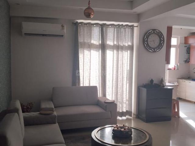 2.5 BHK Apartment in Sector 76 for rent Noida. The reference number is 20604501