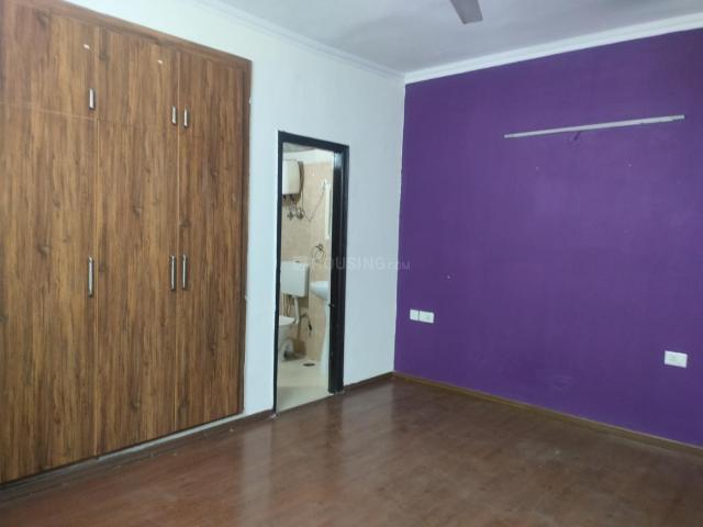 2.5 BHK Apartment in Sector 76 for rent Noida. The reference number is 20623357