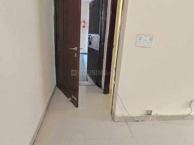 2.5 BHK Apartment in Sector 76 for rent Noida. The reference number is 20675189