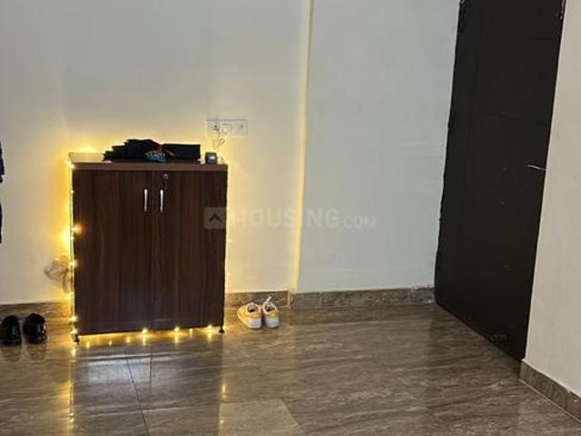 2.5 BHK Apartment in Sector 76 for rent Noida. The reference number is 20024165