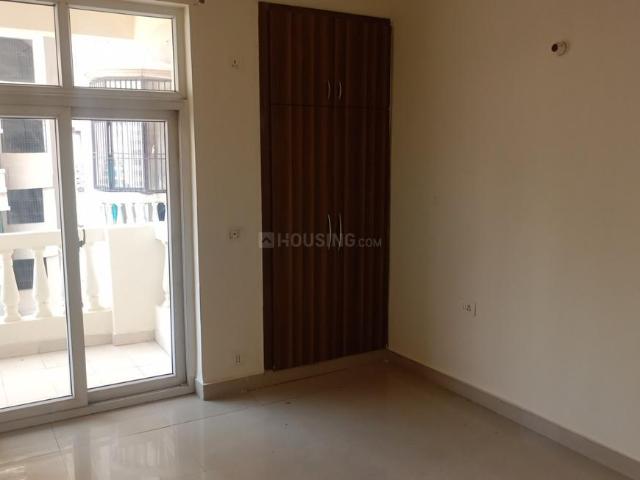 2.5 BHK Apartment in Sector 76 for resale Noida. The reference number is 18420480