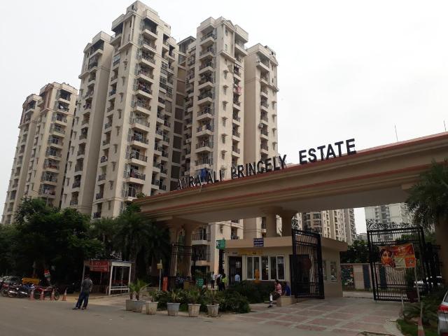 2.5 BHK Apartment in Sector 76 for resale Noida. The reference number is 20537996