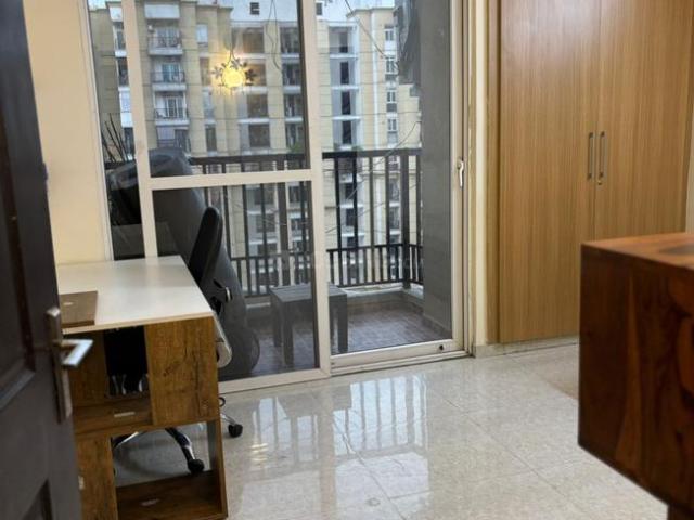 2.5 BHK Apartment in Sector 77 for rent Noida. The reference number is 20386552