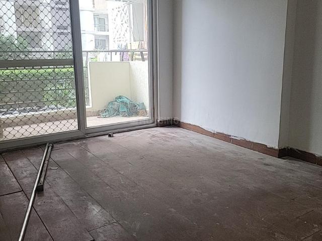 2.5 BHK Apartment in Sector 77 for resale Noida. The reference number is 19762249