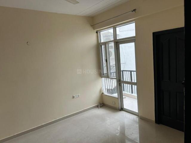 2.5 BHK Apartment in Sector 77 for resale Noida. The reference number is 20504474