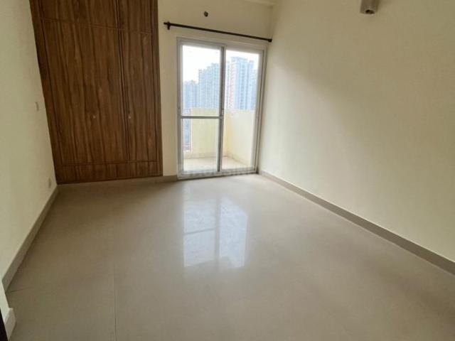 2.5 BHK Apartment in Sector 77 for resale Noida. The reference number is 20652190